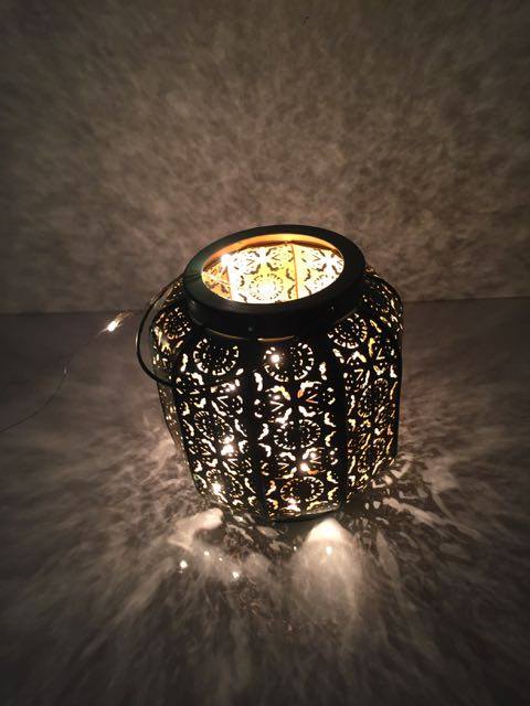  Chinese lanters, the sandalwood room