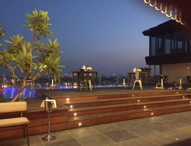 Hablife Novella, the rooftop poolside restaurant at Hotel Hablis, my thought lane